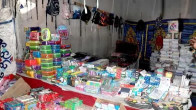 جانب من المستلزمات المدرسية في معرض أهلاً مدارس