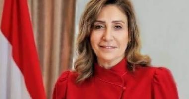 وزيرة الثقافة عقب التصويت بالانتخابات: المشاركة واجب وطنى وحق على الجميع