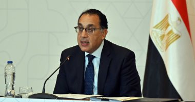 رئيس الوزراء يتابع موقف توطين الصناعات الطبية ويوجه بإزالة أى عوائق