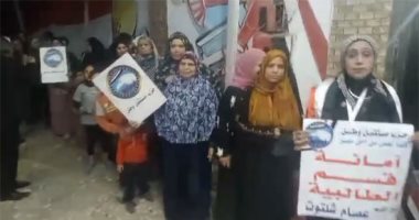 كبار السن والسيدات يحتشدون فى طوابير أمام لجان الطالبية فى الجيزة