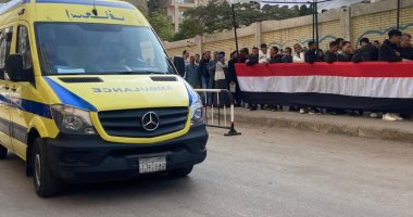 سيارات الإسعاف تجوب محيط لجان الانتخابات الرئاسية بمدينة نصر.. صور