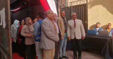 كبار السن فى مقدمة الناخبين بلجنة المغتربين بالجمالية.. صور