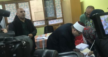 وزير الأوقاف يصل لجنته للإدلاء بصوته فى انتخابات 2024.. فيديو وصور