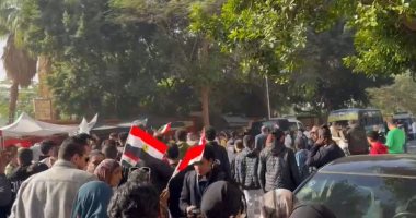 الشباب يتصدر مشهد انتخابات الرئاسة بمدرسة عثمان بن عفان بحدائق أكتوبر.. صور