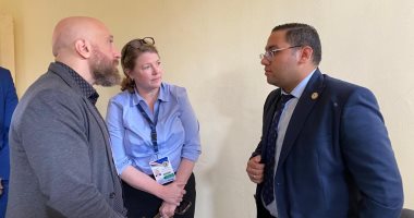 مبعوثة دبلوماسية أمريكية تتفقد لجان الانتخابات الرئاسية في الدراسة.. صور