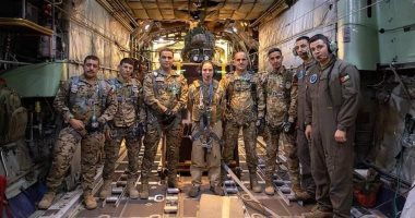 بزى عسكرى.. ابنة العاهل الأردنى تشارك فى إنزال جوى لمواد طبية على شمال غزة