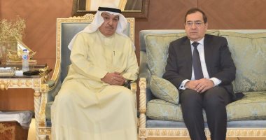 سفير الكويت يتلقى عزاء الأمير الراحل الشيخ نواف الأحمد الجابر الصباح.. صور