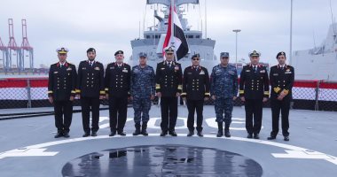 قائد القوات البحرية المصرية يلتقى آمر القوة البحرية الكويتية