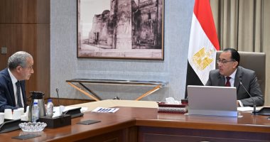 رئيس الوزراء يتابع مع وزير التموين تنفيذ قرارات ضبط الأسواق