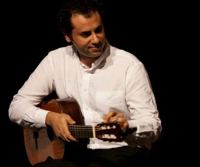 عازف الجيتار المصري شريف دحروج