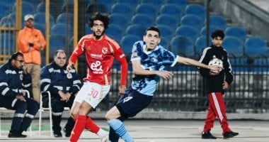 طاقم حكام إسبانى يقترب من إدارة مباراة الأهلى وبيراميدز بالدورى