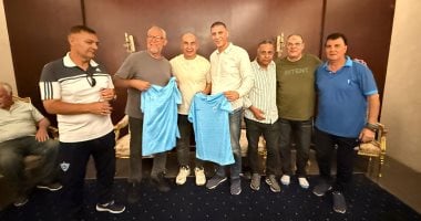 نجوم غزل المحلة يحتفلون بعيد ميلاد التوأم حسن بقميص الفريق.. صور