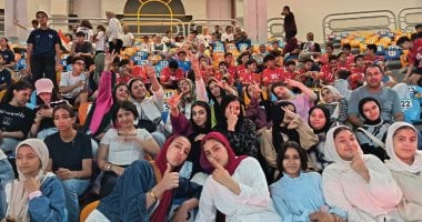 حضور جماهيري كبير لدعم منتخب الناشئين أمام إسبانيا فى ربع نهائي بطولة العالم لليد