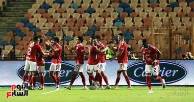 30 دقيقة.. الأهلي يتقدم على فاركو بثنائية شريف وزيزو.. فيديو وصور