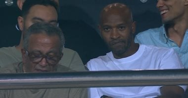 شيكابالا والجناينى يؤازران الزمالك أمام المقاولون من مقصورة استاد القاهرة