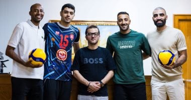 عبد الله عبد السلام وأحمد صلاح وأحمد سعيد يواصلون التحدى فى طائرة السويحلى