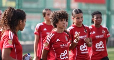 سيدات الأهلى يختتمن تحضيراتهن قبل ضربة البداية بدورى الكرة النسائية.. صور