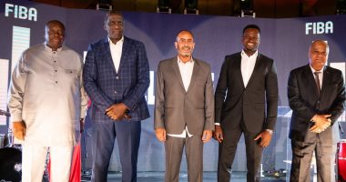 تكريم مدحت وردة على هامش بطولة لافروباسكت لكرة السلة فى أنجولا