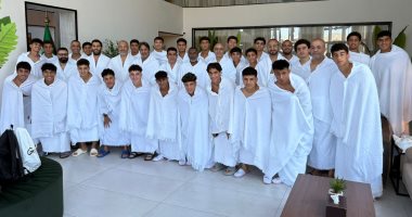 بعثة منتخب مصر تؤدى مناسك العمرة قبل انطلاق بطولة كأس الخليج