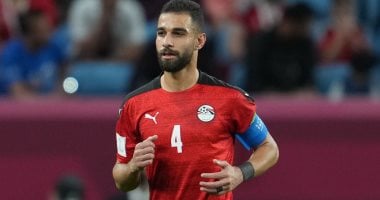 عمرو السولية يرتدى شارة كابتن منتخب مصر المُشارك فى كأس العرب