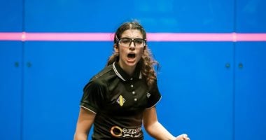 أمينة عرفي تتأهل لربع نهائي بطولة لندن كلاسيك للإسكواش