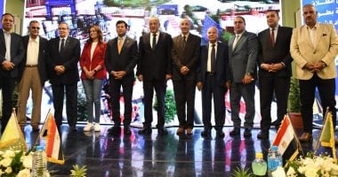 وزير الرياضة يطلق شعلة بطولة أولمبياد الشركات رقم 58