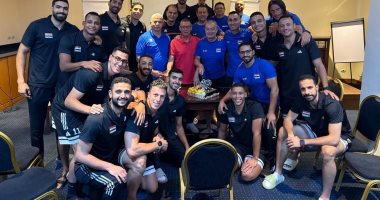 منتخب رجال الطائرة يحتفل بعيد ميلاد "بونيتا" خلال معسكر الاستعداد للمونديال